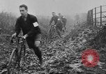 Standbild Marathon Fahrrad-Rennen Brighton England, 1931, aus Sekunde 22 historischem Filmmaterial Videoclip 65675070933