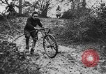 Standbild Marathon Fahrrad-Rennen Brighton England, 1931, aus Sekunde 62 historischem Filmmaterial Videoclip 65675070933