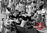 Immagine di Costume e costumi indigeni parade Porto di Spagna Trinidad, 1932, secondo 17 filmato di repertorio 65675070935