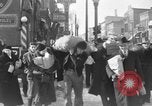 Standbild Streik Pekin Illinois USA, 1936, aus Sekunde 17 historischem Filmmaterial Videoclip 65675070939