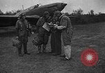 Standbild britische Flieger Ost Frankreich, 1939, aus Sekunde 11 historischem Filmmaterial Videoclip 65675070942