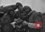 Standbild britische Flieger Ost Frankreich, 1939, aus Sekunde 13 historischem Filmmaterial Videoclip 65675070942