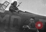 Standbild britische Flieger Ost Frankreich, 1939, aus Sekunde 57 historischem Filmmaterial Videoclip 65675070942