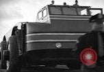 Standbild giant Snow Cruiser Pullman Illinois USA, 1939, aus Sekunde 20 historischem Filmmaterial Videoclip 65675070945