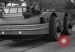 Standbild giant Snow Cruiser Pullman Illinois USA, 1939, aus Sekunde 33 historischem Filmmaterial Videoclip 65675070945
