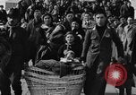 Standbild Massenmigration Venedig Italien, 1939, aus Sekunde 27 historischem Filmmaterial Videoclip 65675070952