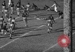 Standbild American Football Match Jacksonville Florida USA, 1939, aus Sekunde 53 historischem Filmmaterial Videoclip 65675070955