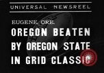 Standbild American Football Match Eugene Oregon USA, 1939, aus Sekunde 1 historischem Filmmaterial Videoclip 65675070956