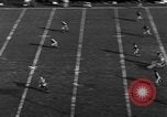 Standbild American Football Match Eugene Oregon USA, 1939, aus Sekunde 13 historischem Filmmaterial Videoclip 65675070956