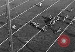 Standbild American Football Match Eugene Oregon USA, 1939, aus Sekunde 17 historischem Filmmaterial Videoclip 65675070956