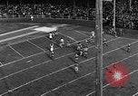 Standbild American Football Match Eugene Oregon USA, 1939, aus Sekunde 35 historischem Filmmaterial Videoclip 65675070956