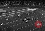 Standbild American Football Match Eugene Oregon USA, 1939, aus Sekunde 36 historischem Filmmaterial Videoclip 65675070956