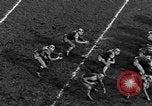 Standbild American Football Match Eugene Oregon USA, 1939, aus Sekunde 46 historischem Filmmaterial Videoclip 65675070956