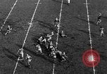 Standbild American Football Match Eugene Oregon USA, 1939, aus Sekunde 54 historischem Filmmaterial Videoclip 65675070956