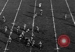 Standbild American Football Match Eugene Oregon USA, 1939, aus Sekunde 55 historischem Filmmaterial Videoclip 65675070956