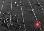 Standbild American Football Match Eugene Oregon USA, 1939, aus Sekunde 56 historischem Filmmaterial Videoclip 65675070956
