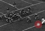 Standbild American Football Match Eugene Oregon USA, 1939, aus Sekunde 61 historischem Filmmaterial Videoclip 65675070956