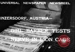 Immagine di Ragazza barbiere Inzersdorf Austria, 1932, secondo 1 filmato di repertorio 65675070963