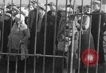 Immagine di Ragazza barbiere Inzersdorf Austria, 1932, secondo 28 filmato di repertorio 65675070963