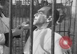 Immagine di Ragazza barbiere Inzersdorf Austria, 1932, secondo 51 filmato di repertorio 65675070963
