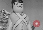 Immagine di Santa Claus Parade Seattle Washington USA, 1952, secondo 8 filmato di repertorio 65675070969