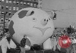 Immagine di Santa Claus Parade Seattle Washington USA, 1952, secondo 18 filmato di repertorio 65675070969