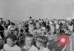 Standbild amphibischen Jeep Dänemark, 1951, aus Sekunde 8 historischem Filmmaterial Videoclip 65675070973