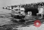 Standbild amphibischen Jeep Dänemark, 1951, aus Sekunde 15 historischem Filmmaterial Videoclip 65675070973