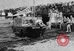 Standbild amphibischen Jeep Dänemark, 1951, aus Sekunde 17 historischem Filmmaterial Videoclip 65675070973