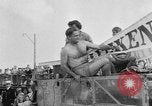 Standbild amphibischen Jeep Dänemark, 1951, aus Sekunde 24 historischem Filmmaterial Videoclip 65675070973