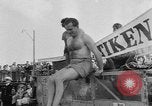 Standbild amphibischen Jeep Dänemark, 1951, aus Sekunde 27 historischem Filmmaterial Videoclip 65675070973