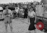 Standbild amphibischen Jeep Dänemark, 1951, aus Sekunde 33 historischem Filmmaterial Videoclip 65675070973