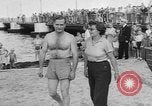 Standbild amphibischen Jeep Dänemark, 1951, aus Sekunde 35 historischem Filmmaterial Videoclip 65675070973