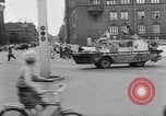 Standbild amphibischen Jeep Dänemark, 1951, aus Sekunde 41 historischem Filmmaterial Videoclip 65675070973