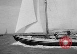 Immagine di Yachts Canale in inglese, 1951, secondo 30 filmato di repertorio 65675070977