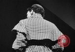 Immagine di Sfilata di moda New York United States USA, 1949, secondo 45 filmato di repertorio 65675070979