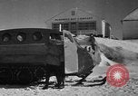 Standbild Motorschlitten Manitoba Kanada, 1949, aus Sekunde 4 historischem Filmmaterial Videoclip 65675070982