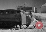 Standbild Motorschlitten Manitoba Kanada, 1949, aus Sekunde 5 historischem Filmmaterial Videoclip 65675070982