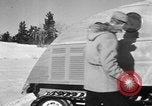 Standbild Motorschlitten Manitoba Kanada, 1949, aus Sekunde 9 historischem Filmmaterial Videoclip 65675070982