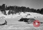 Standbild Motorschlitten Manitoba Kanada, 1949, aus Sekunde 23 historischem Filmmaterial Videoclip 65675070982