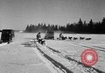 Standbild Motorschlitten Manitoba Kanada, 1949, aus Sekunde 33 historischem Filmmaterial Videoclip 65675070982