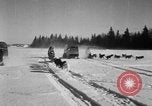 Standbild Motorschlitten Manitoba Kanada, 1949, aus Sekunde 34 historischem Filmmaterial Videoclip 65675070982