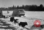 Standbild Motorschlitten Manitoba Kanada, 1949, aus Sekunde 38 historischem Filmmaterial Videoclip 65675070982