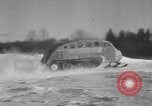 Standbild Motorschlitten Manitoba Kanada, 1949, aus Sekunde 46 historischem Filmmaterial Videoclip 65675070982