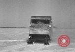 Standbild Motorschlitten Manitoba Kanada, 1949, aus Sekunde 48 historischem Filmmaterial Videoclip 65675070982