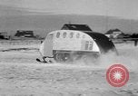 Standbild Motorschlitten Manitoba Kanada, 1949, aus Sekunde 56 historischem Filmmaterial Videoclip 65675070982