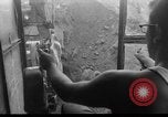 Standbild Staudamm im Bau United States USA, 1956, aus Sekunde 26 historischem Filmmaterial Videoclip 65675070983