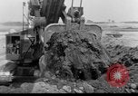 Standbild Staudamm im Bau United States USA, 1956, aus Sekunde 30 historischem Filmmaterial Videoclip 65675070983