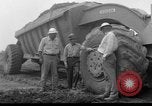 Standbild Staudamm im Bau United States USA, 1956, aus Sekunde 40 historischem Filmmaterial Videoclip 65675070983