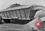 Standbild Staudamm im Bau United States USA, 1956, aus Sekunde 49 historischem Filmmaterial Videoclip 65675070983